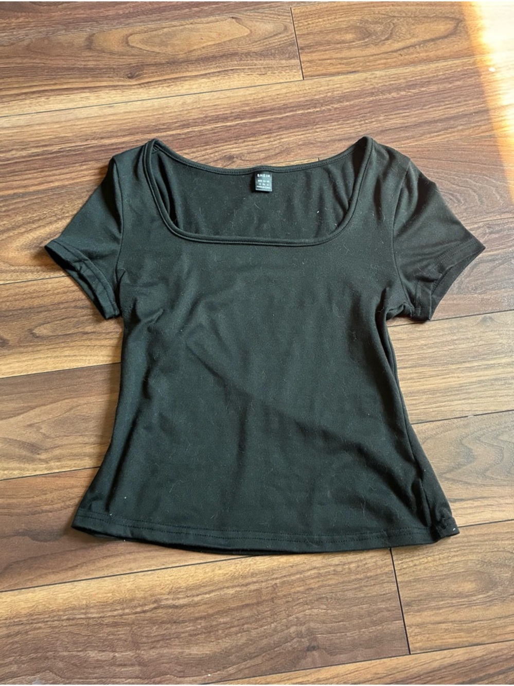 SHEIN Black Scoop Neck Short Sleeve Tee